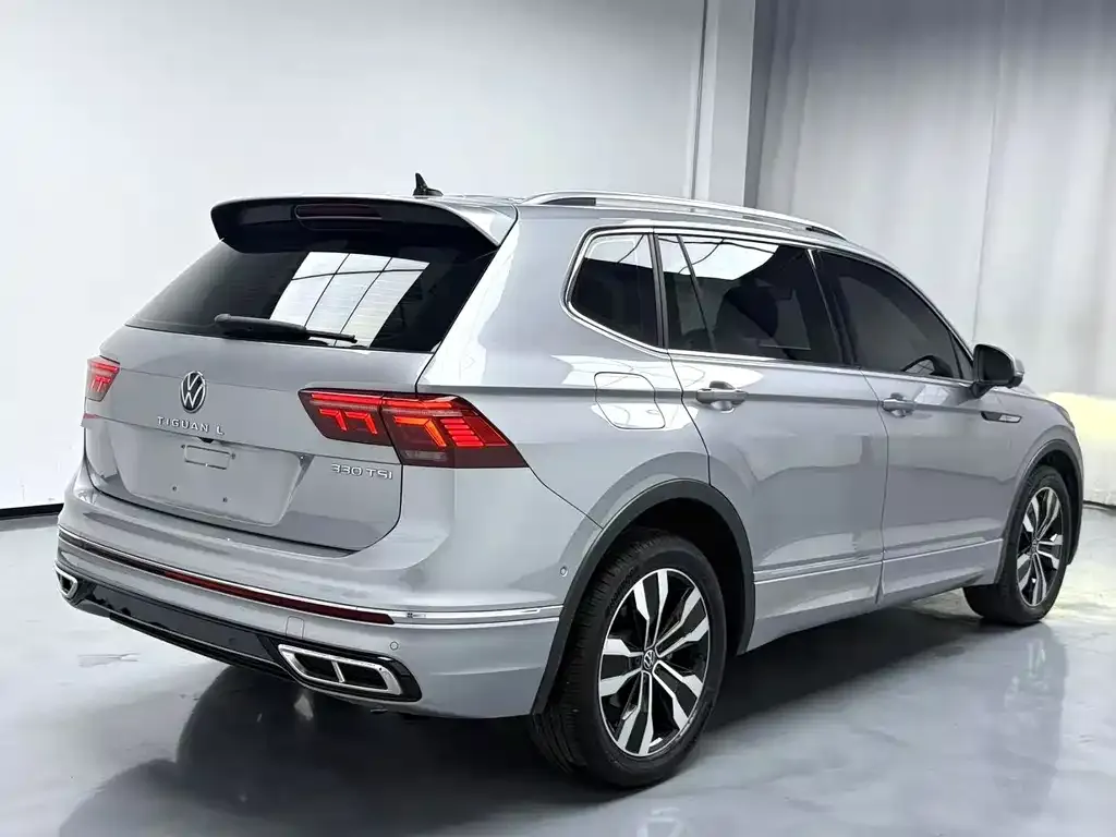 Volkswagen Tiguan L — фото 5