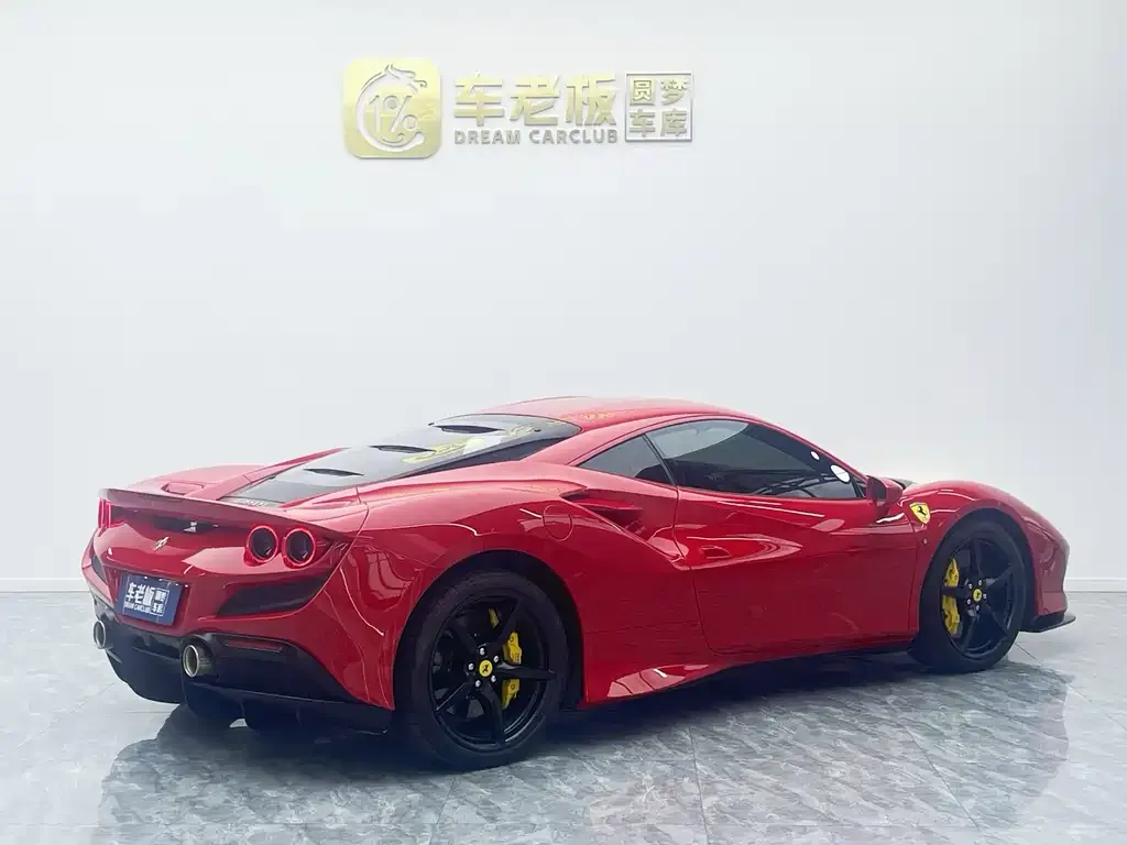 Ferrari F8 — фото 7