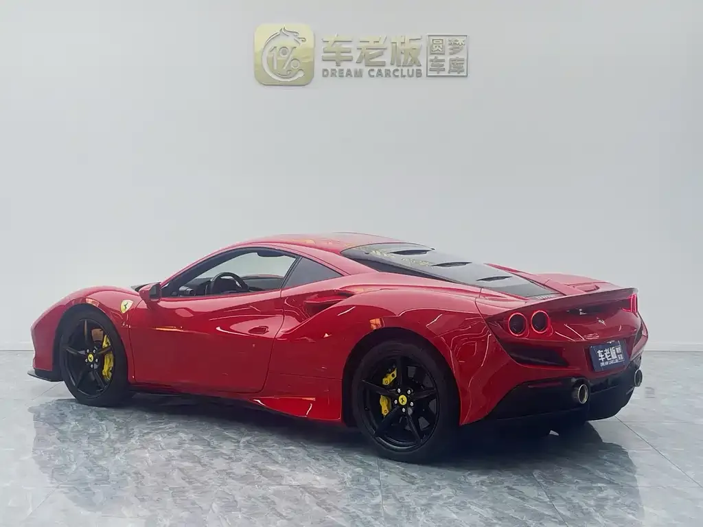 Ferrari F8 — фото 5
