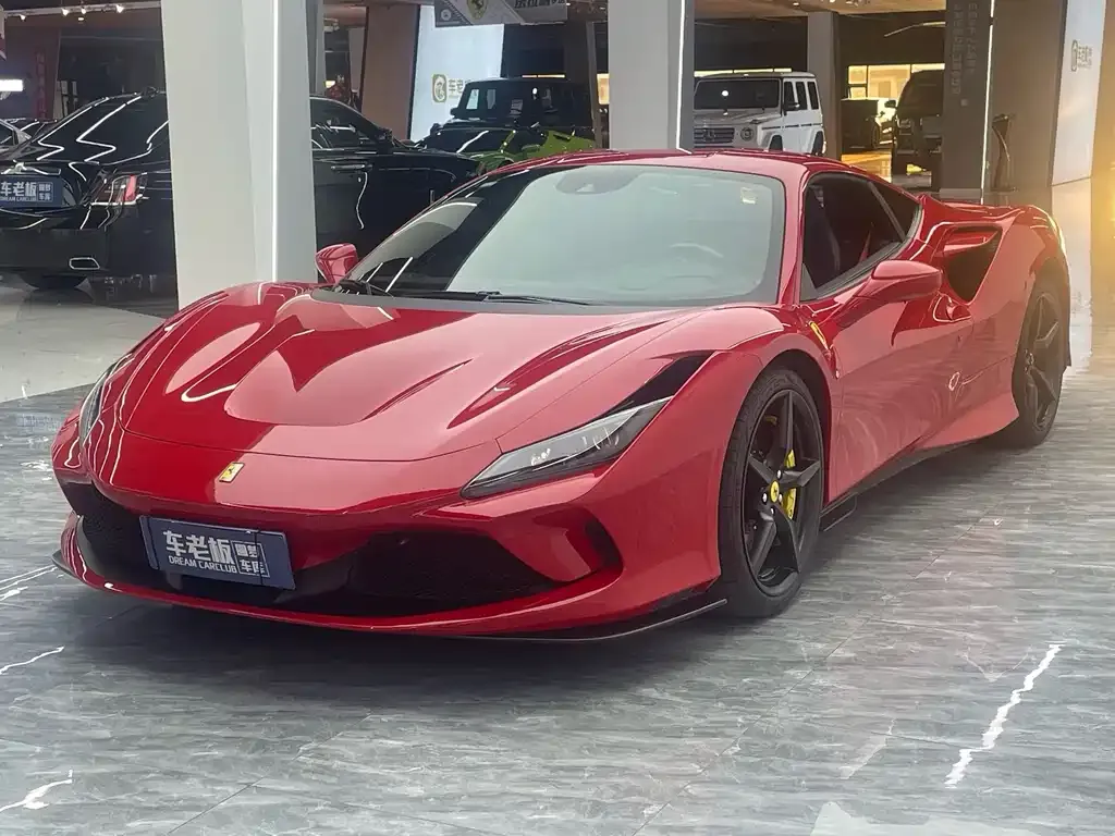 Ferrari F8 — фото 10