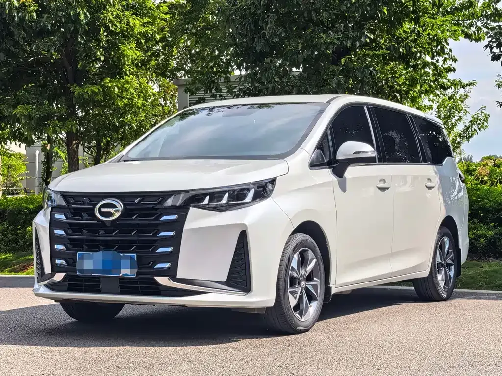 GAC Motor Trumpchi M6 — фото 1