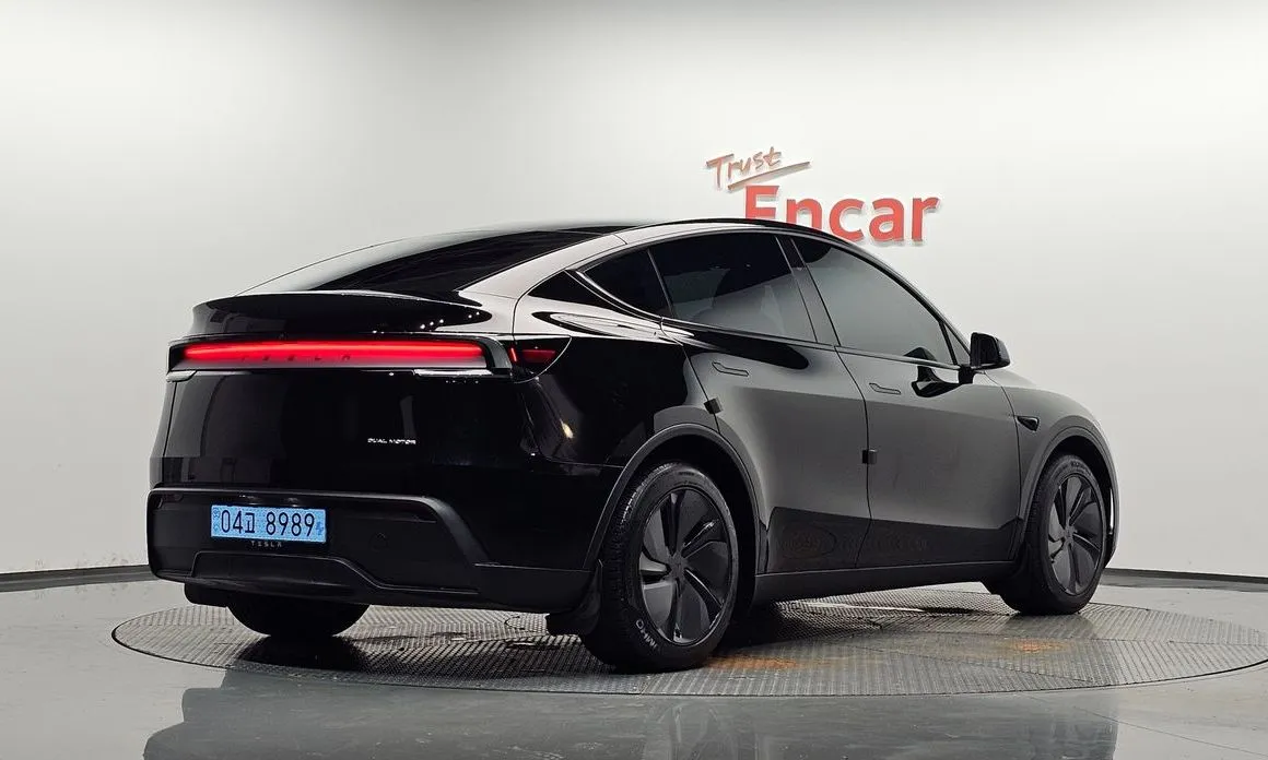 Tesla Model Y — фото 4