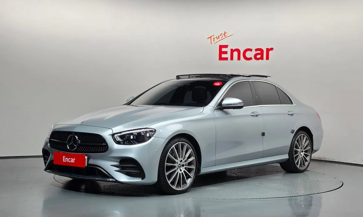 Mercedes-Benz E-Class — фото 1