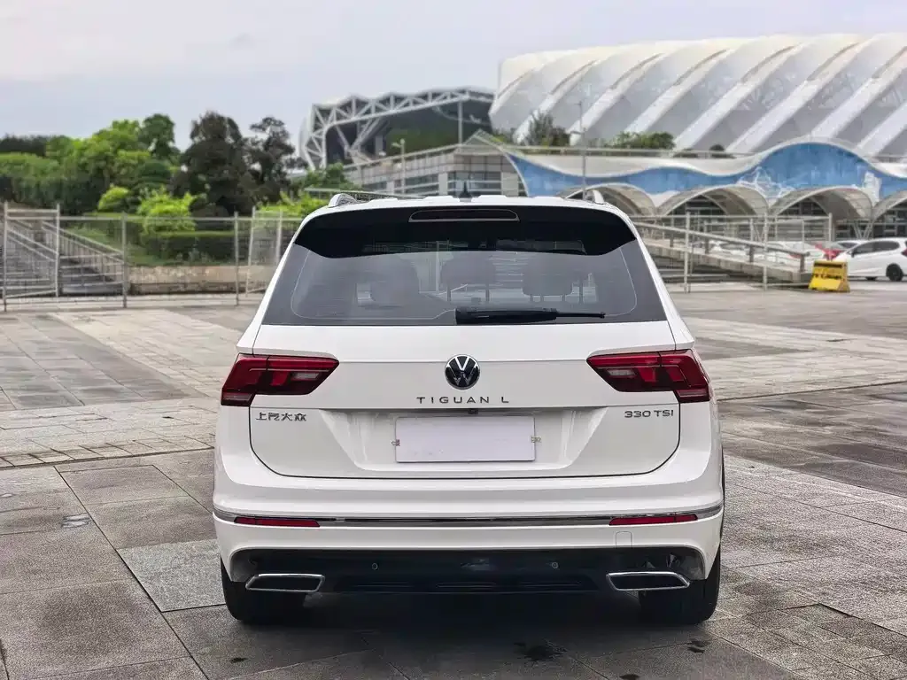 Volkswagen Tiguan L — фото 3