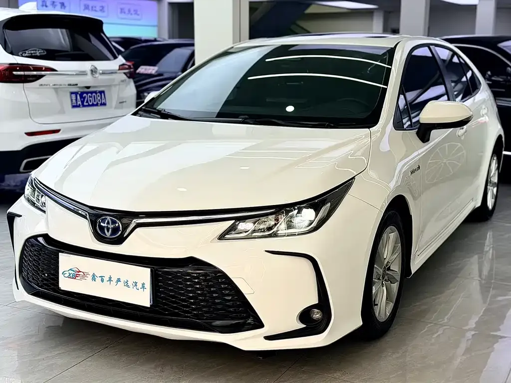 Toyota Corolla — фото 1