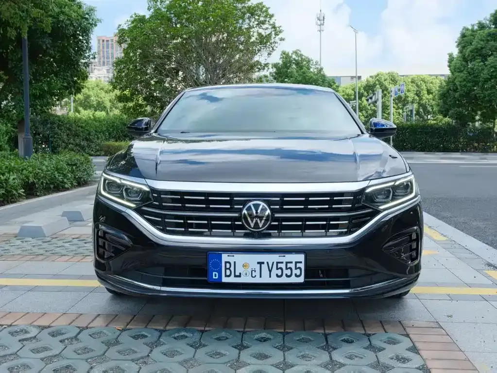 Volkswagen Passat — фото 2