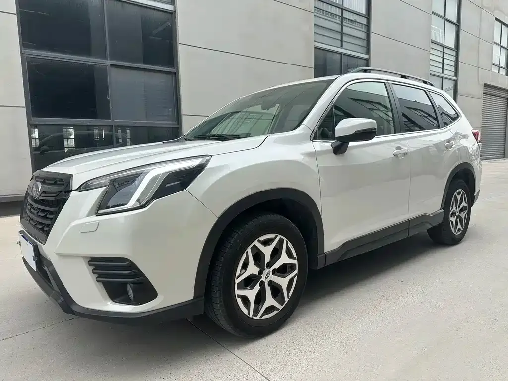 Subaru Forester — фото 1