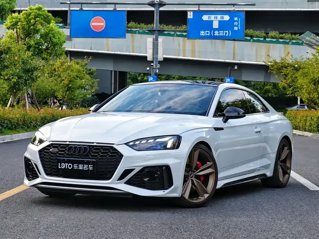 Audi RS 5 — фото 1