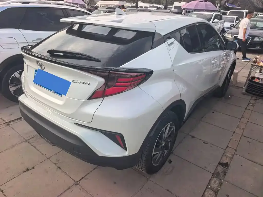 Toyota C-HR — фото 4