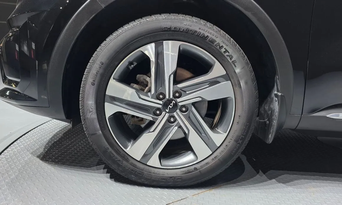 Kia Sorento — фото 8