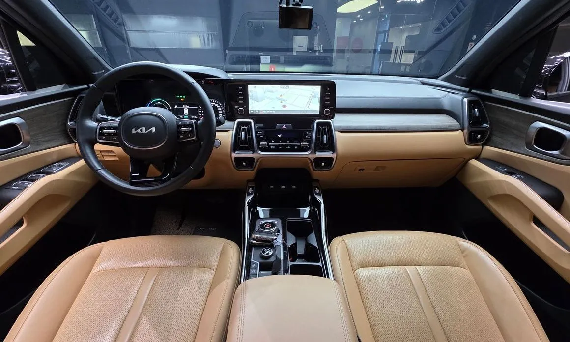 Kia Sorento — фото 9