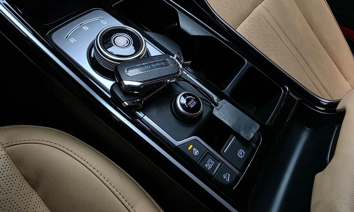 Kia Sorento — фото 5