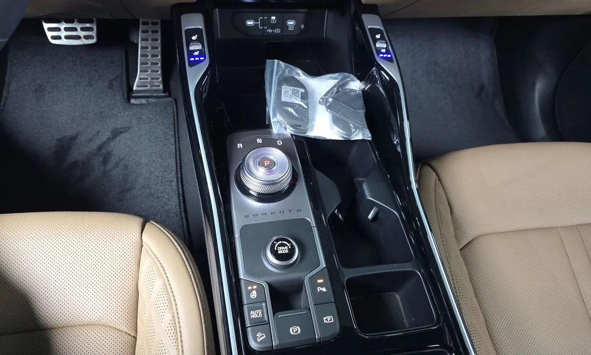 Kia Sorento — фото 10