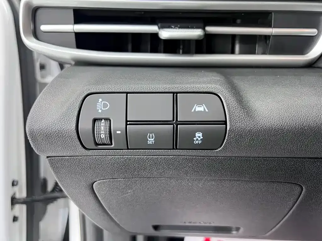Hyundai Elantra — фото 10