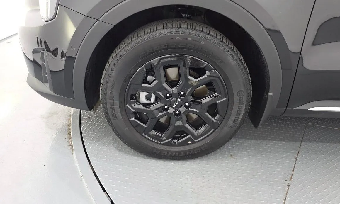 Kia Sorento — фото 9