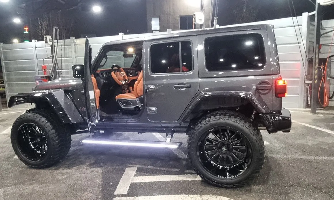 Jeep Wrangler — фото 8