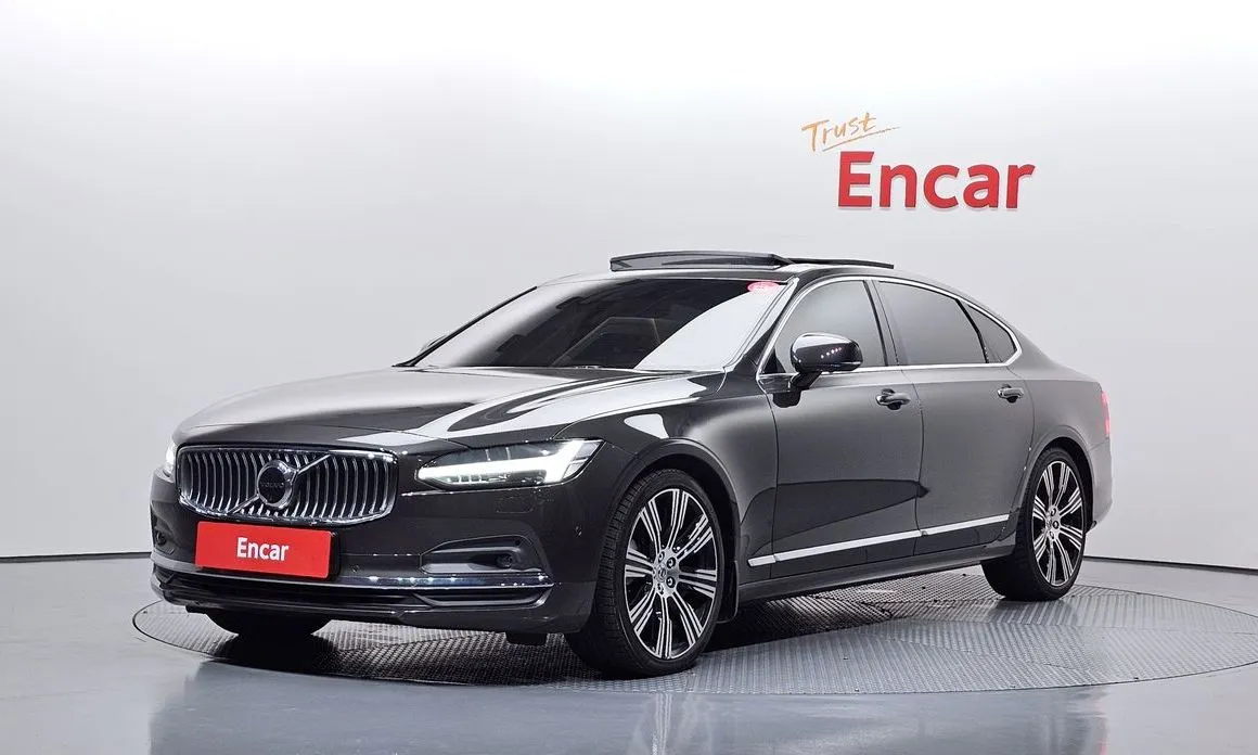 Volvo S90 — фото 1