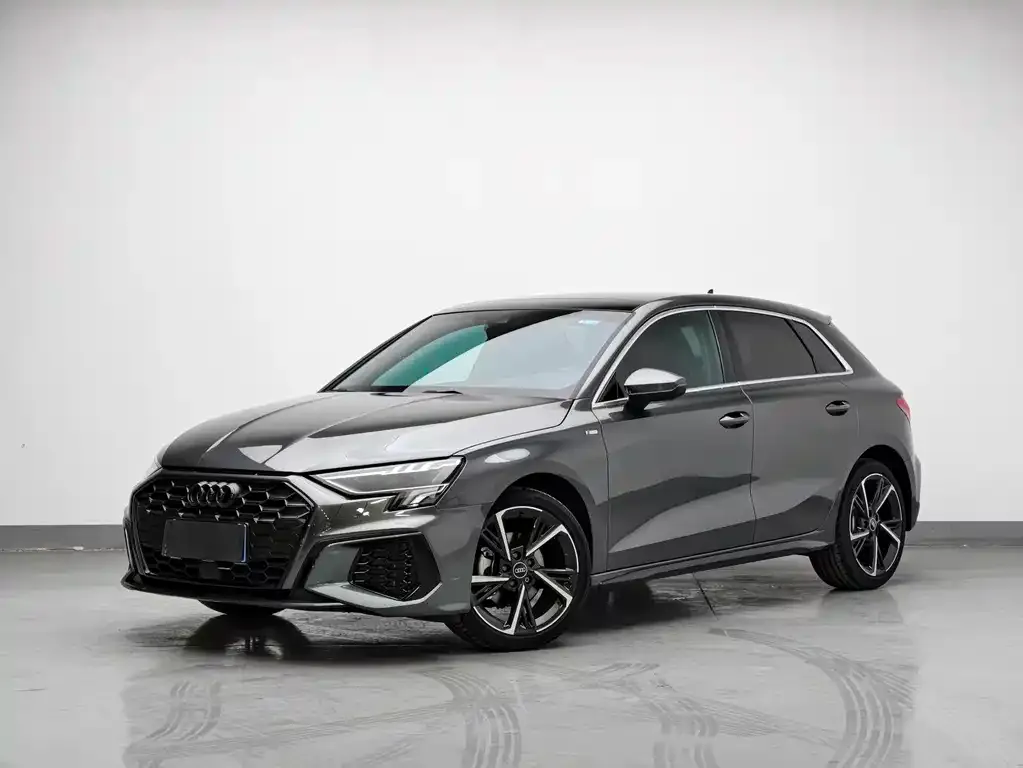 Audi A3 — фото 1