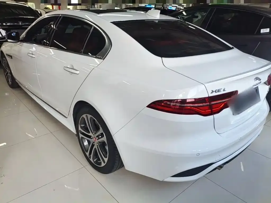 Jaguar XEL — фото 10