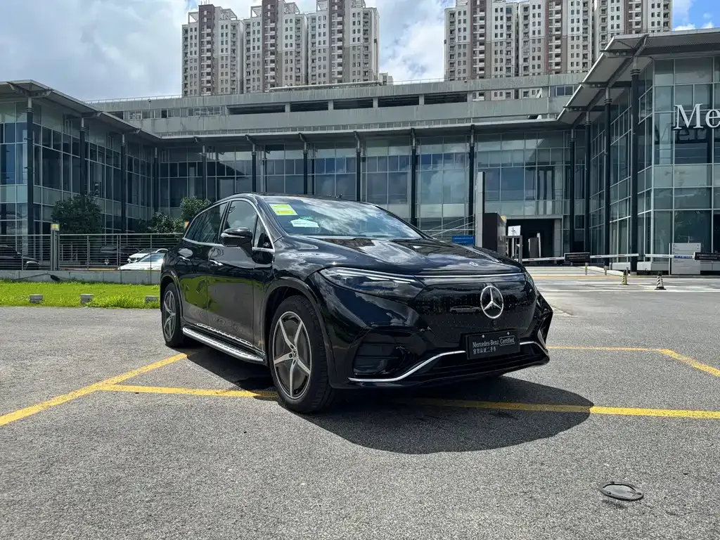 Mercedes-Benz EQS SUV — фото 6