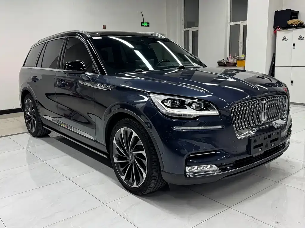 Lincoln Aviator — фото 2