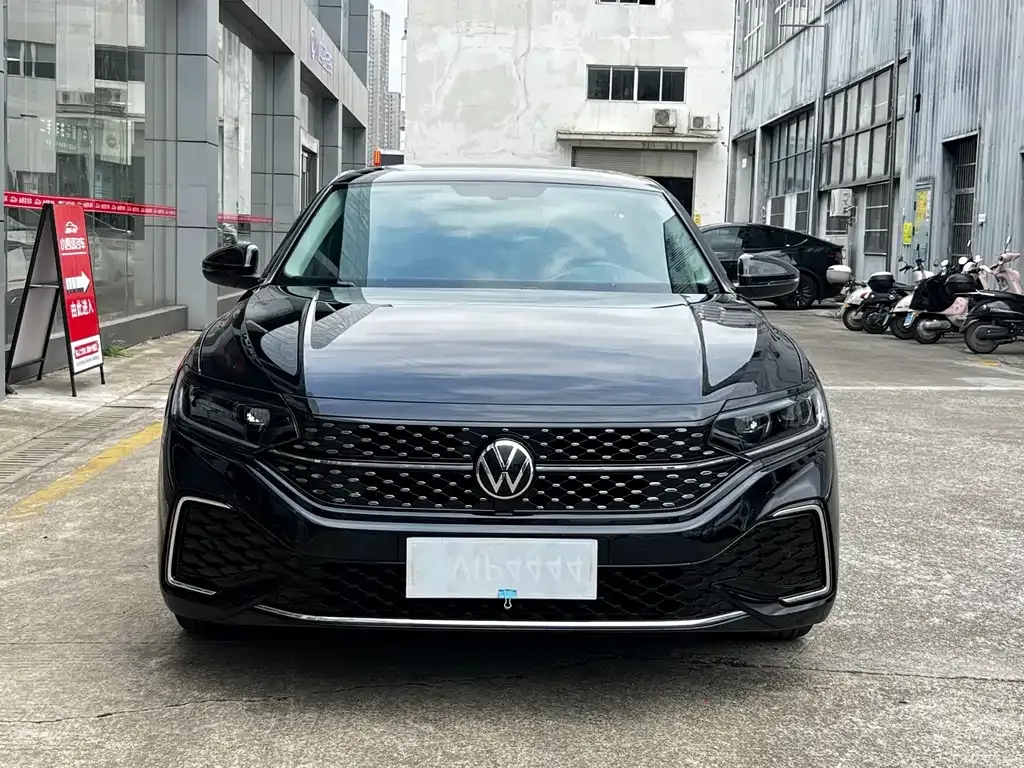 Volkswagen Passat — фото 7
