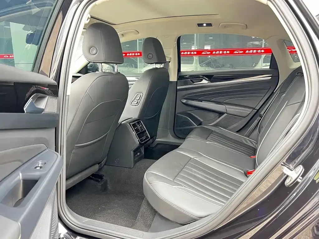 Volkswagen Passat — фото 3