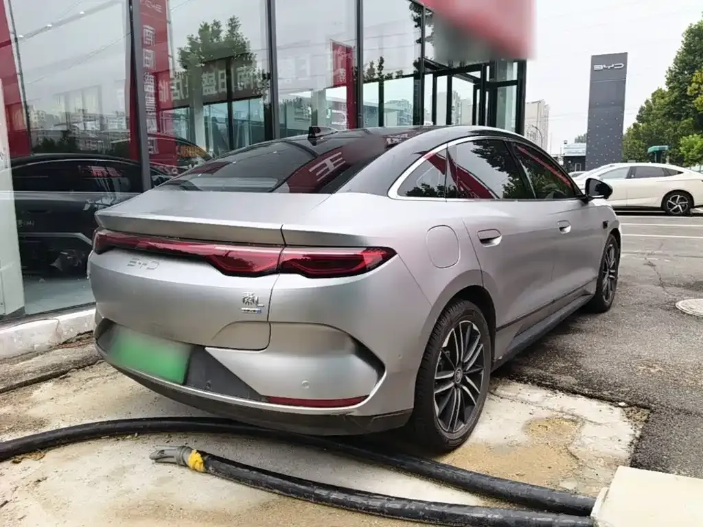 BYD Qin L — фото 3