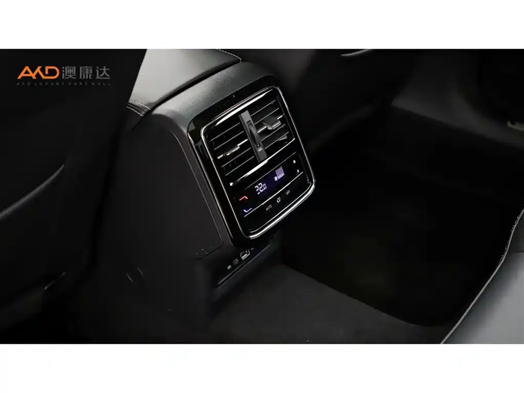 Volkswagen Passat — фото 8
