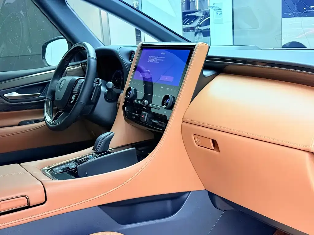 Toyota Vellfire — фото 4