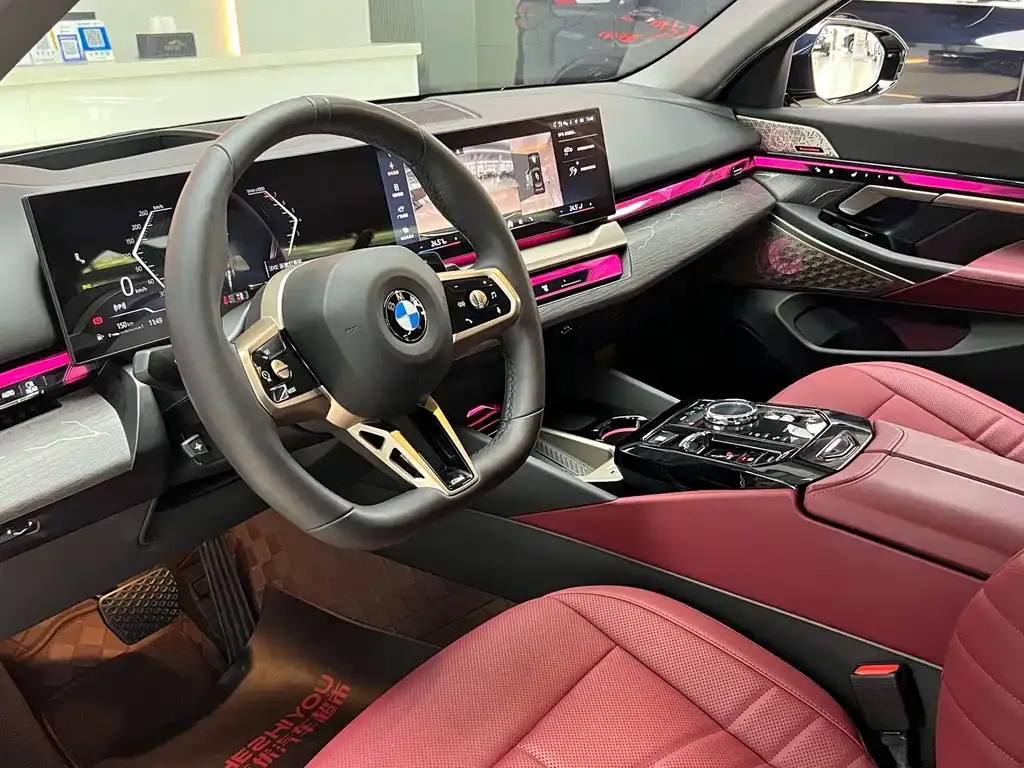 BMW 5 Series — фото 10