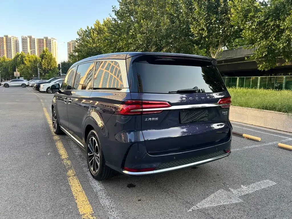 Roewe iMAX8 — фото 9