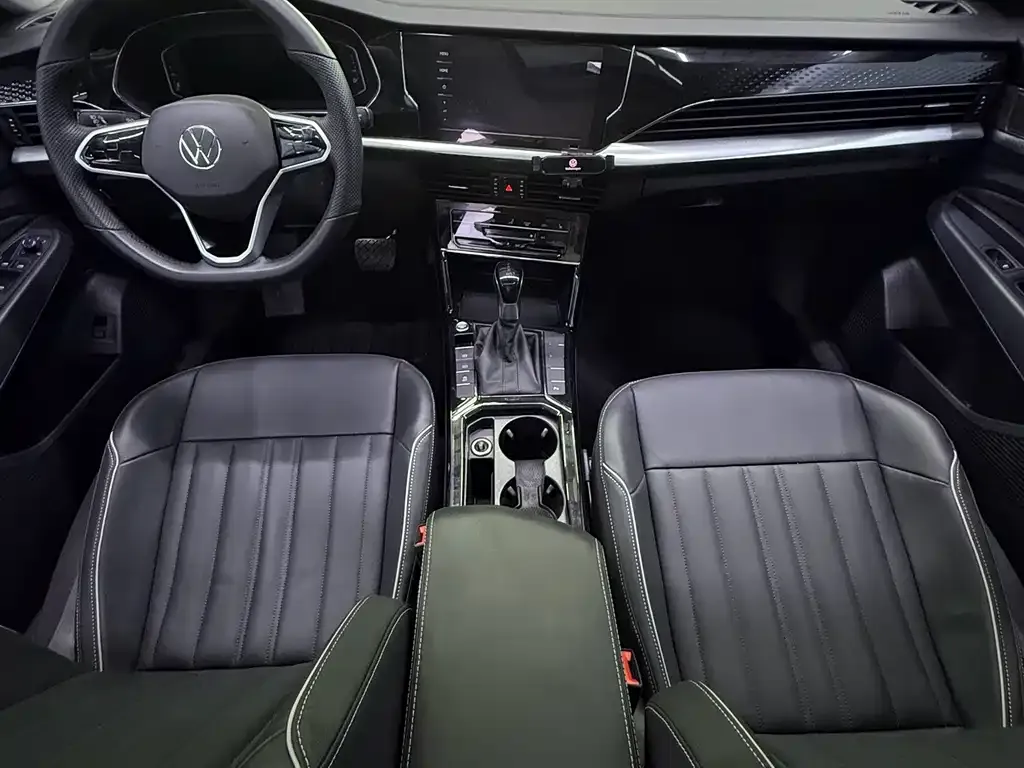 Volkswagen Passat — фото 10