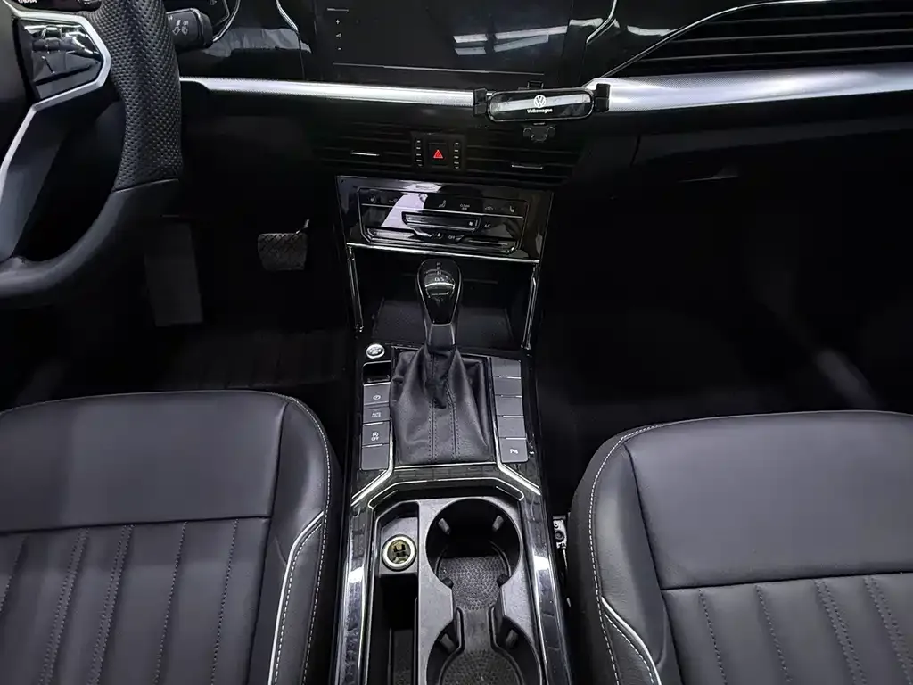 Volkswagen Passat — фото 4