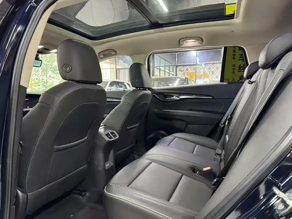 Buick Envision Plus — фото 9