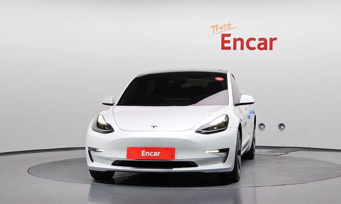 Tesla Model 3 — фото 4