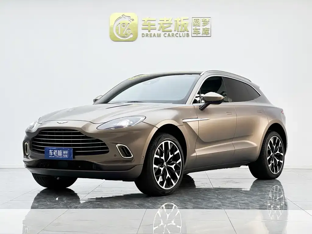Aston Martin DBX — фото 1