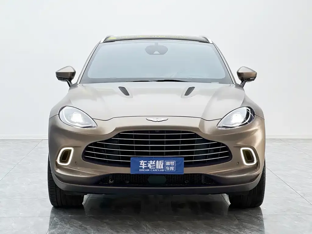 Aston Martin DBX — фото 4