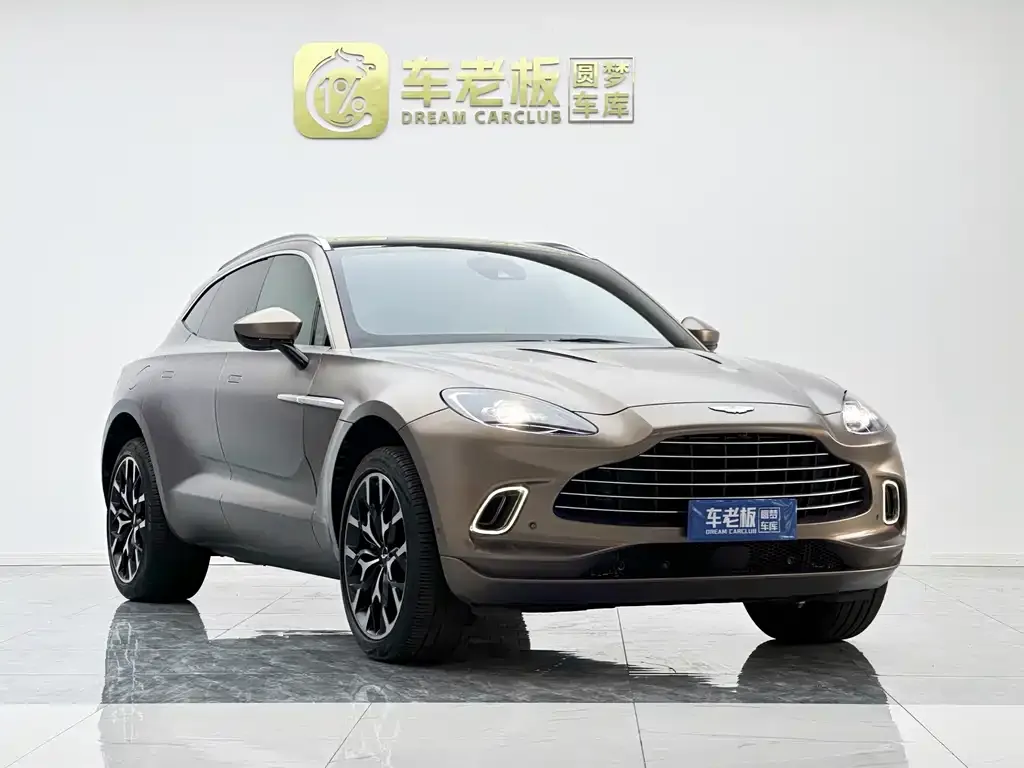Aston Martin DBX — фото 5