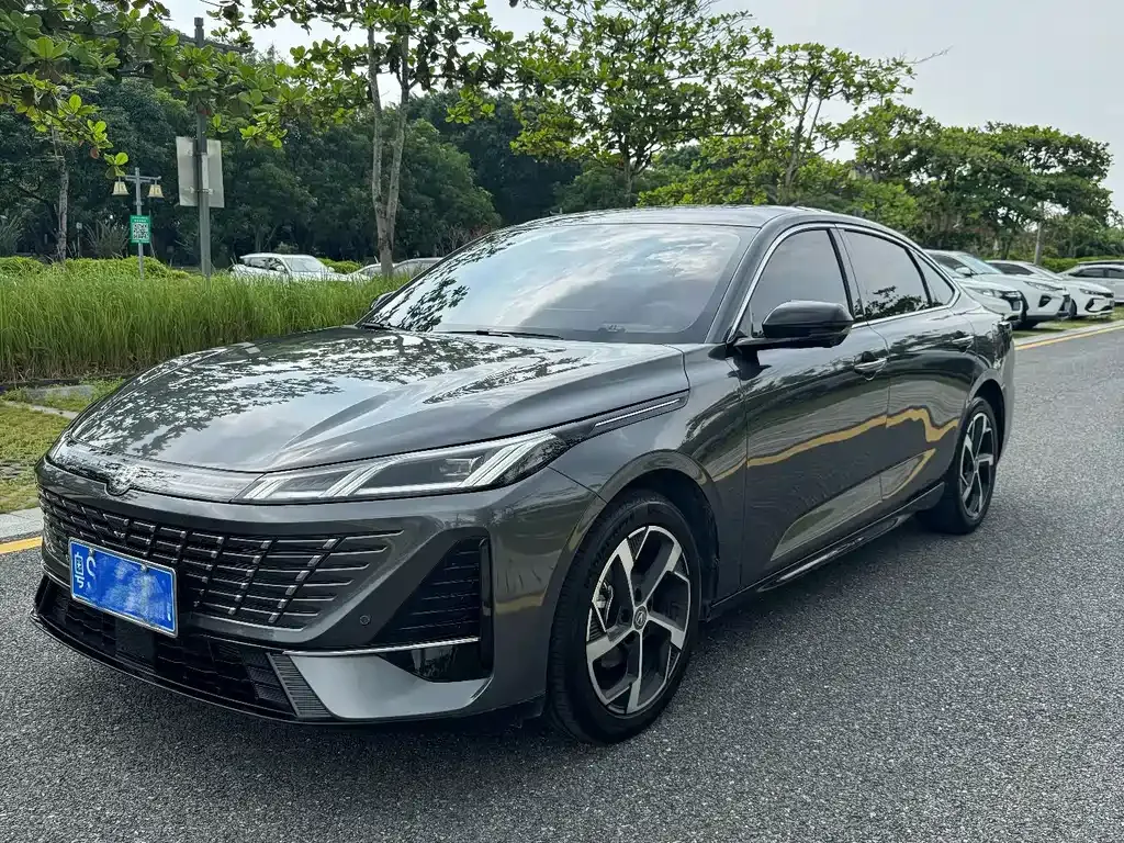 Changan Eado — фото 2