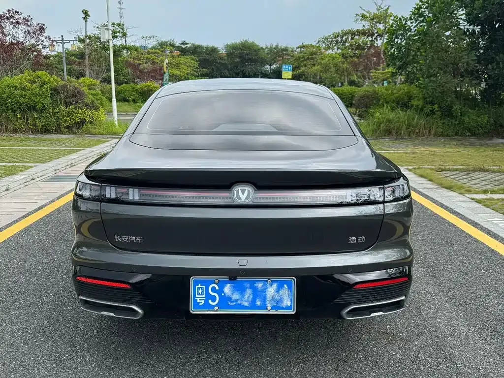 Changan Eado — фото 10