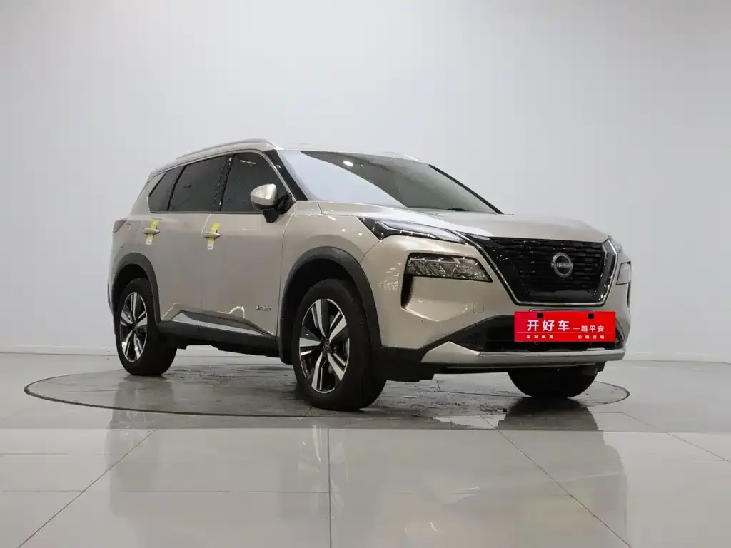 Nissan X-Trail — фото 8