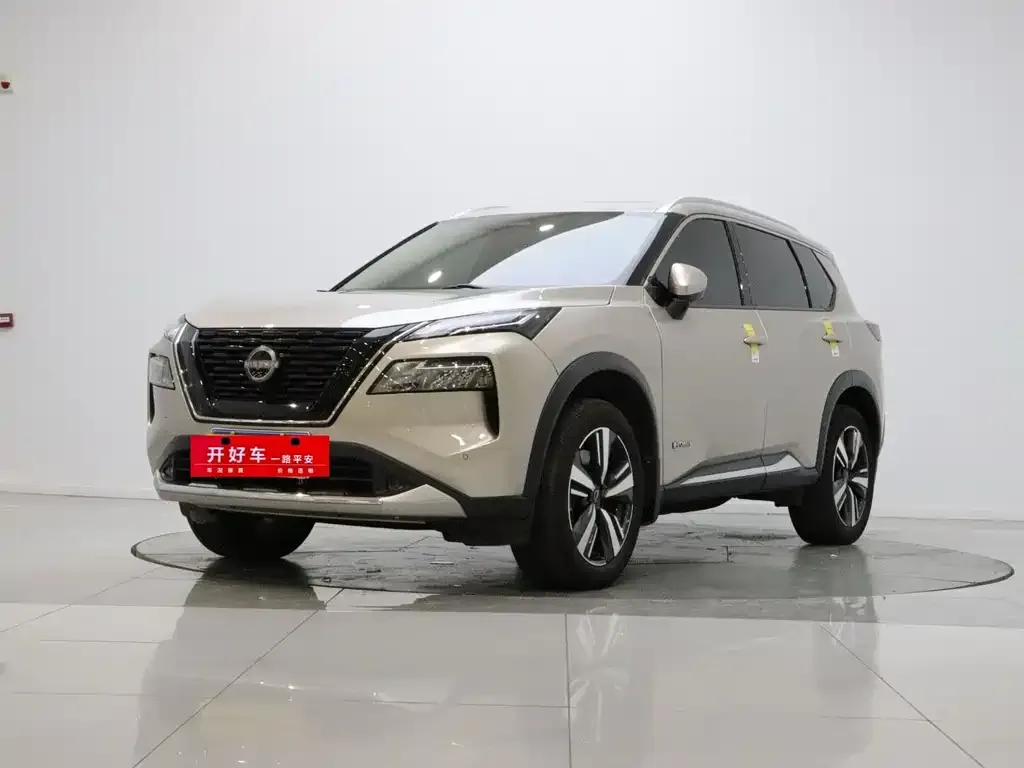 Nissan X-Trail — фото 9
