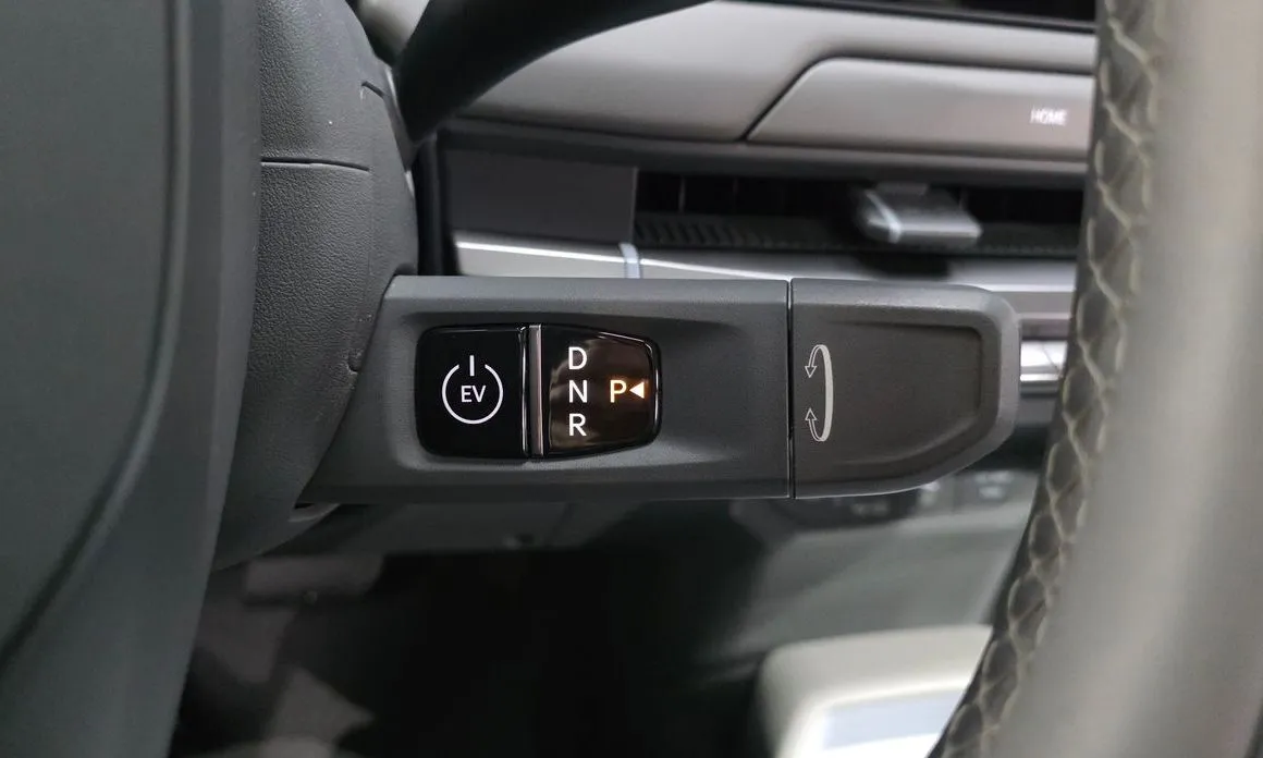 Kia EV3 — фото 8