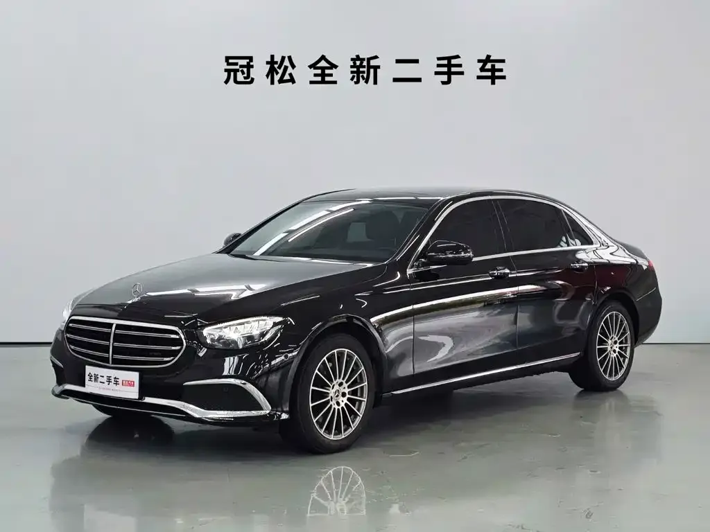 Mercedes-Benz E-Class — фото 1
