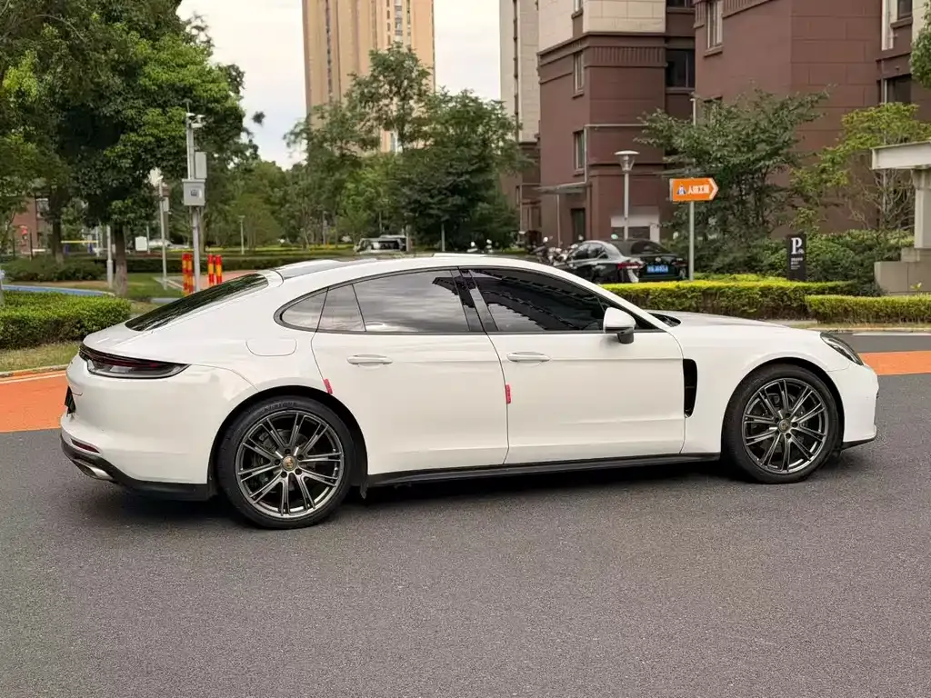 Porsche Panamera — фото 6