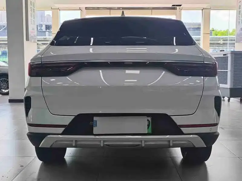 BYD PLUS New Energy — фото 9
