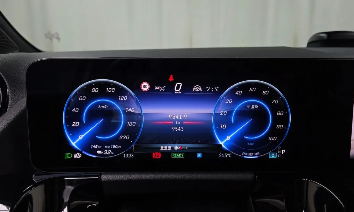 Mercedes-Benz EQA — фото 2