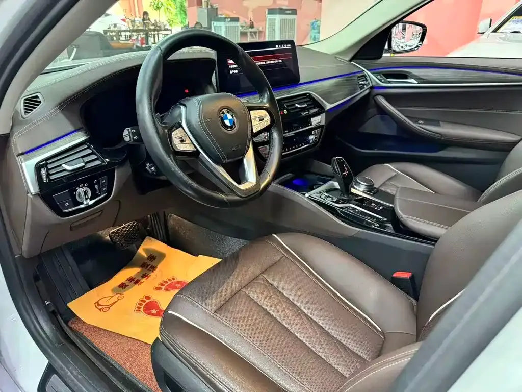 BMW 5 Series — фото 2
