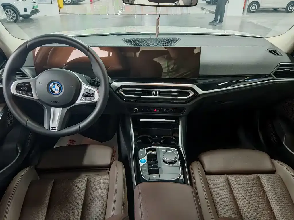 BMW i3 — фото 4